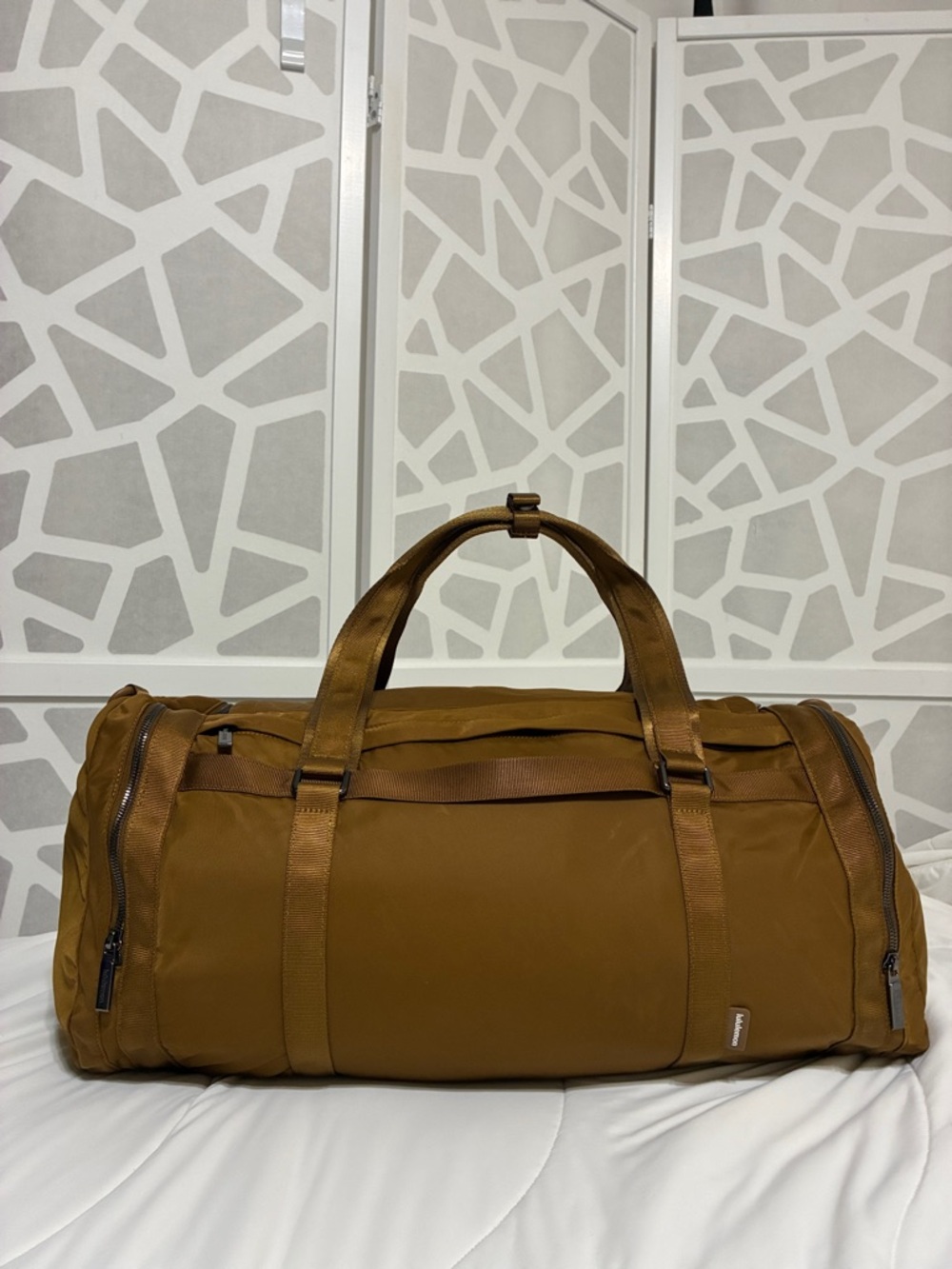 Lululemon Wanderlust Weekender 30L - Versatile Travel & Gym Carryall - Rare - Picture 2 of 2